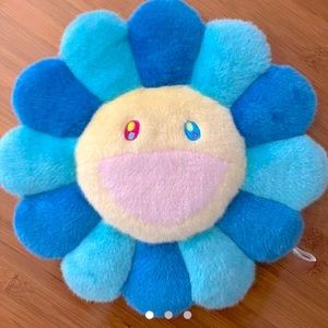 SOLD‼️ TAKASHI MURAKAMI💙 30cm pillow